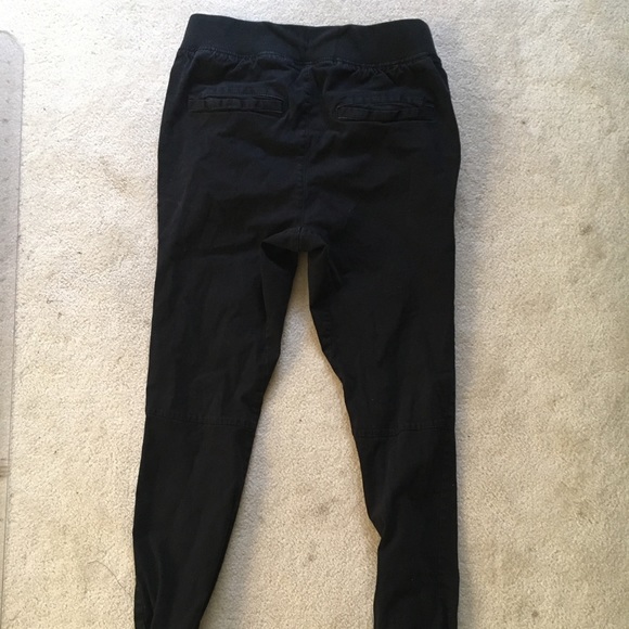Black Cargo Pants With Patch - Picture 3 of 4